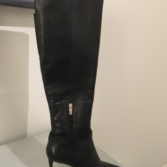 Boots - Picture 3 of 4